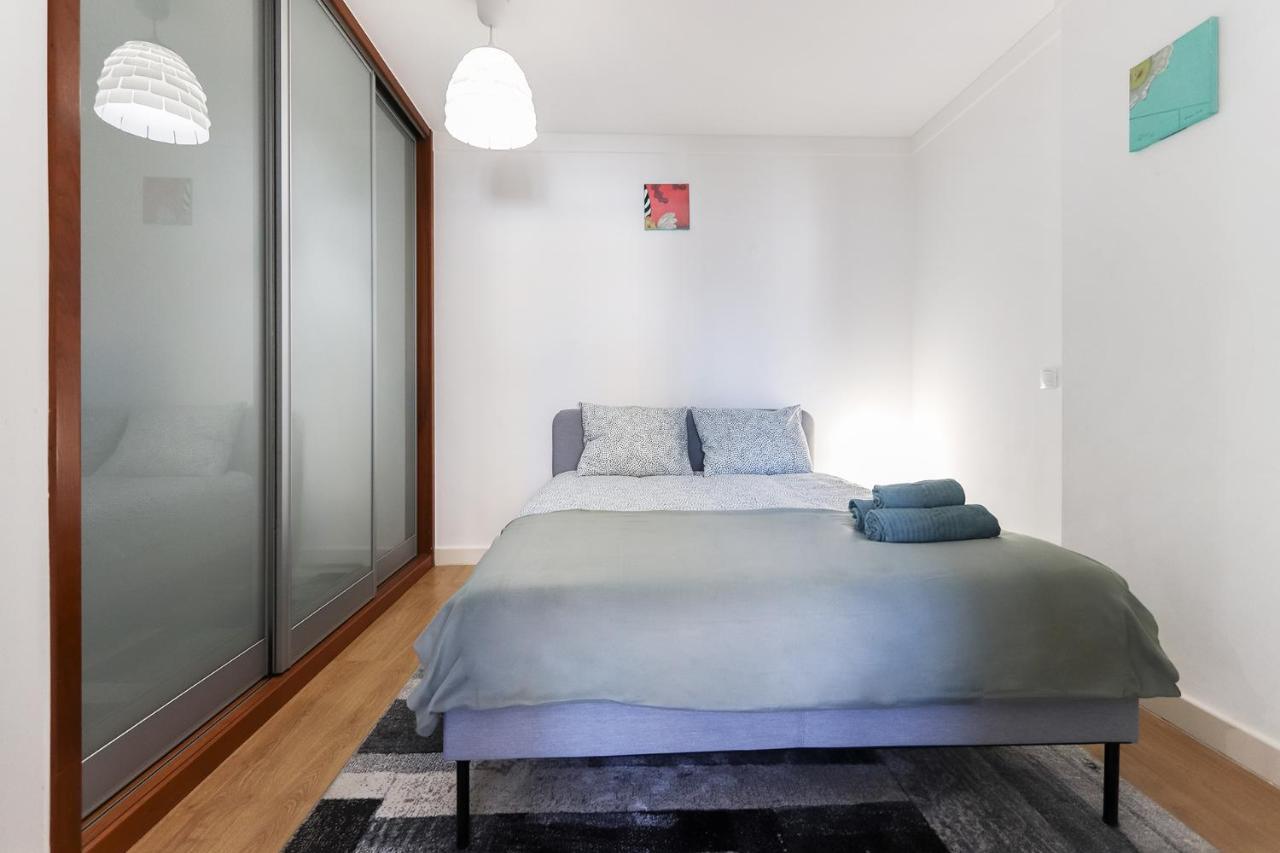 Lisbon Flower 360º - Your Lovely Flat With Pool And Parking Exterior photo