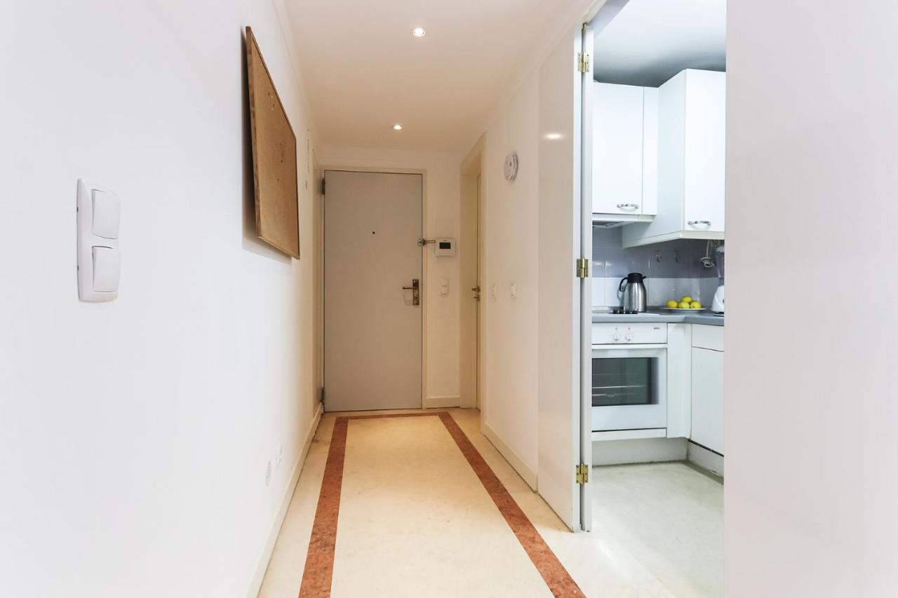 Lisbon Flower 360º - Your Lovely Flat With Pool And Parking Exterior photo