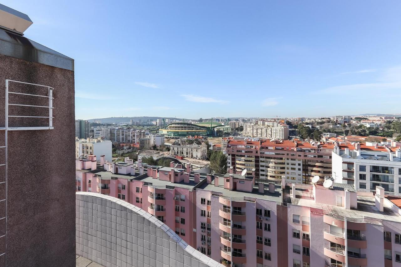 Lisbon Flower 360º - Your Lovely Flat With Pool And Parking Exterior photo